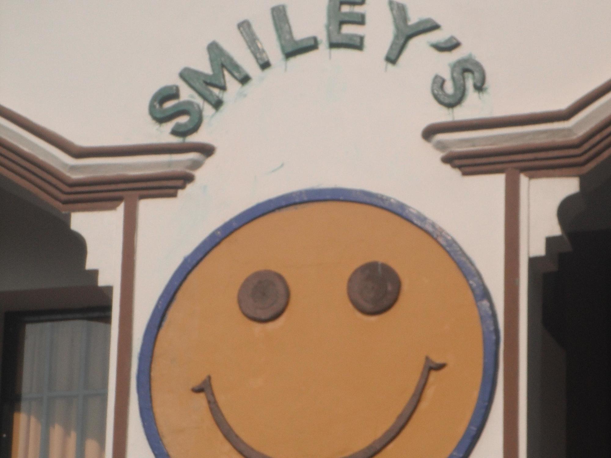 Smiley'S Guesthouse Сием Реап Екстериор снимка